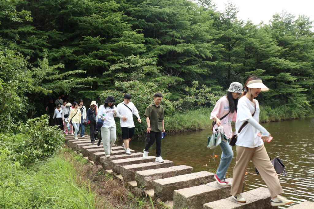 传承红色圣火，共建和谐科信——科信联合党支部浙东抗日根据地红色传承之旅