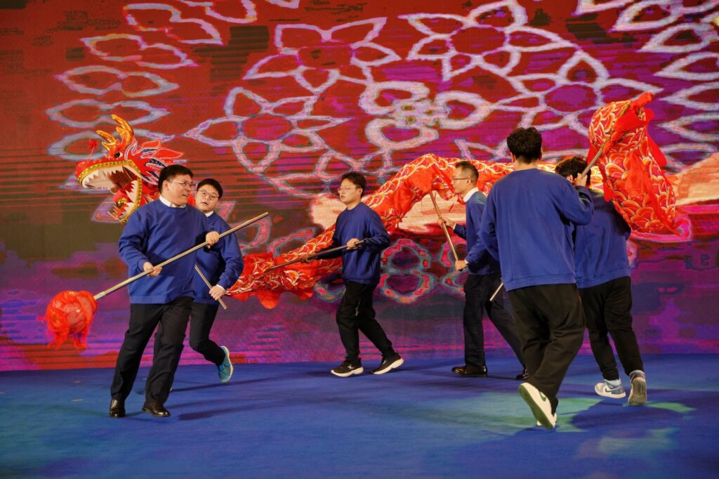 科创启航 信筑未来丨科信联合2024年度总结表彰大会暨2025年迎新春晚会圆满举办