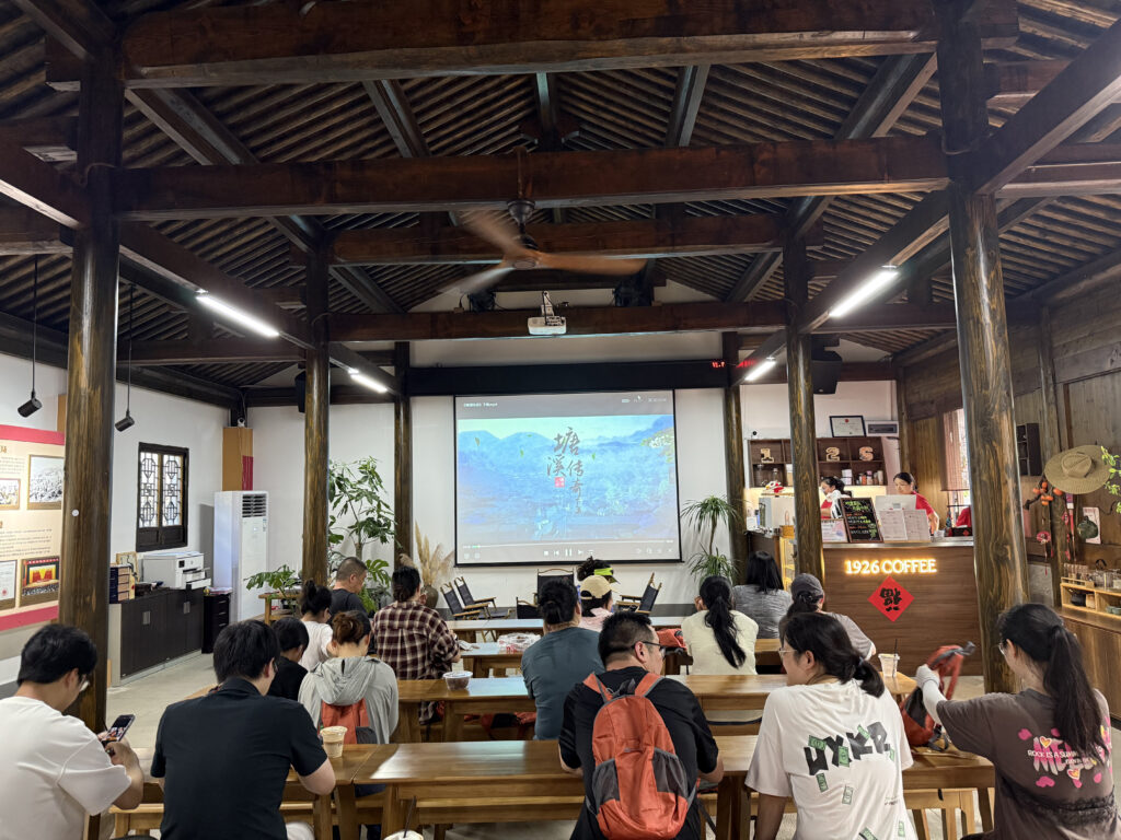 追寻红色印记，汲取奋进力量 —— 科信联合党支部“循迹溯源学思想促践行”主题党日活动圆满举行