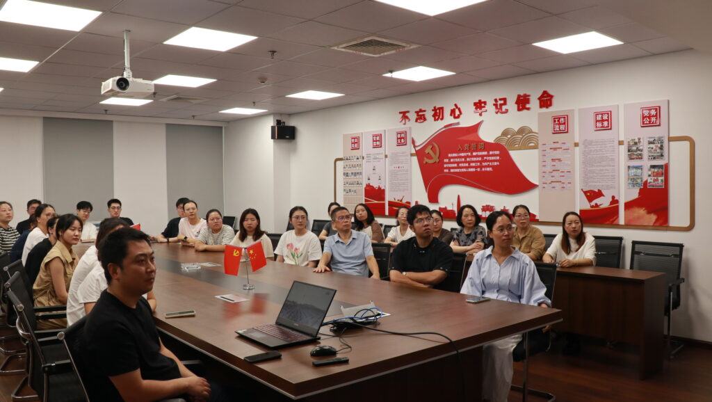 致敬伟大历史，砥砺奋进初心｜科信联合观看抗战胜利80周年阅兵盛况