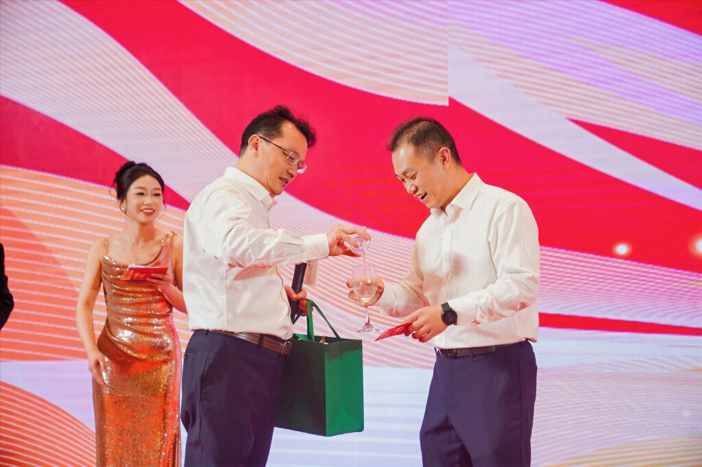 同心筑基 行稳致远 | 科信联合2025年度总结表彰大会暨2026年迎新春晚会圆满举办 | 科信咨询